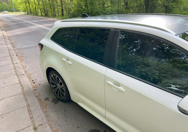 Toyota Corolla cena 90000 przebieg: 25600, rok produkcji 2021 z Białystok małe 781
